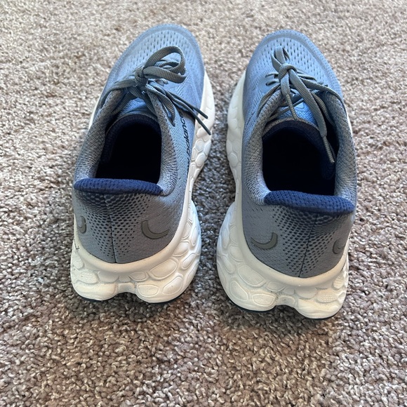 New Balance Men's Fresh Foam X More V4 Running Shoes. Size 10.5 - Picture 5 of 8